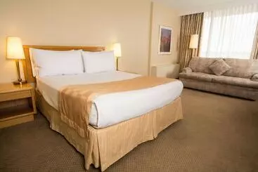 בית מלון כפרי Edmonton Inn And Conference Centre