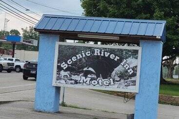 מוטל Scenic River Inn Wartburg Hwy 27