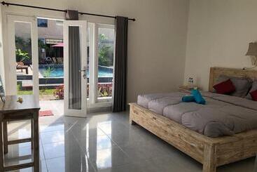 Arta Garden Guest House & Hostel