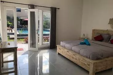 Arta Garden Guest House & Hostel