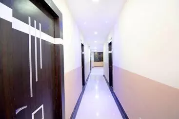 Hotel Royal Lifestyle By Oyo Rooms
