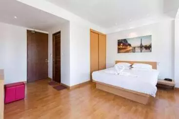 Buk Inn Hotel Sha Plus