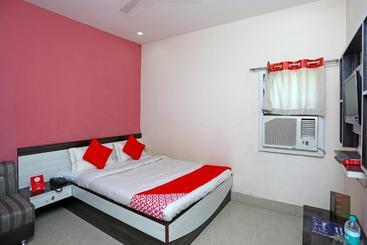 Hotel Oyo 28174  Sai Krupa