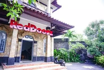 Otel Reddoorz @ Batubulan Gianyar