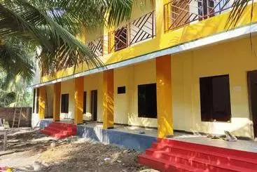 Resort Sunshine Beach Cottage