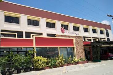 Hostel Royale House Hotel Davao Powered By Cocotel