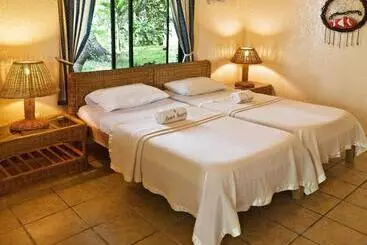 Easy Diving And Beach Resort