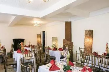 Hôtel Reddoorz Premium At The Grand Peninsula Suites