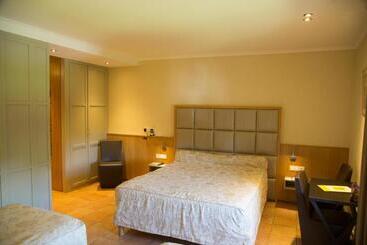 Logis Auberge Les Murets Hotel Restaurant Spa