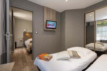 ホテル Logis Auberge De La Sélune