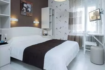 酒店 Logis Hôtel Restaurant Cazes Arazat