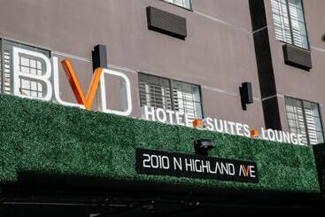 فندق The Blvd  & Suites  Adults Only