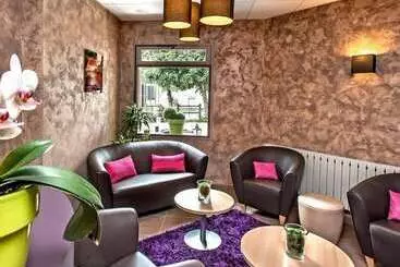 Logis Hotel Restaurant Des Voyageurs