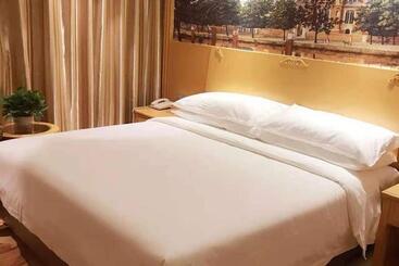 Vienna Hotel Hubei Tianmen Donghu International