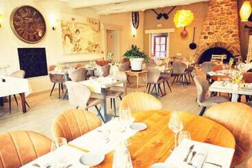 فندق Logis La Sapinière