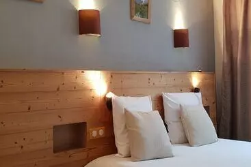 Savoy Hotel & Restaurant