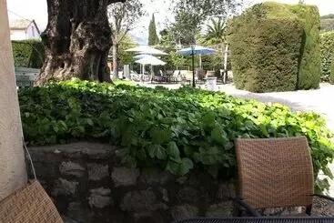 ホテル Cayrons Vence & St Paul De Vence