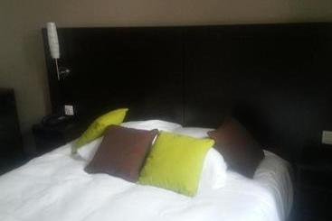 Отель Lor'N Hôtel