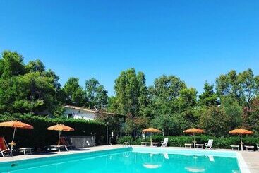 Курорт Viola Club Village