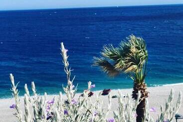 تختخواب و صبحانه Le Camere Di Rosanna