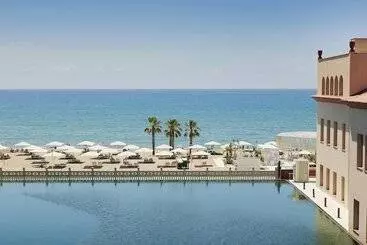 Le Meridien Ra Beach Hotel And Spa