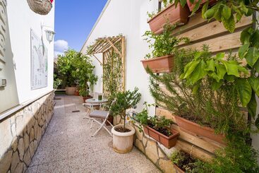 B&b V&v Suite & Breakfast