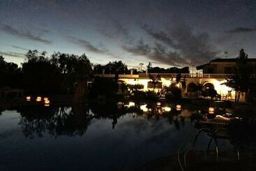 فندق ريفى Agriturismo Tredicina