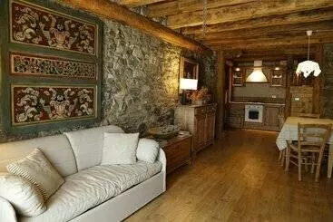 簡易ホテル Albergo Diffuso Zoncolan