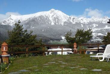 酒店 Dalailama Village