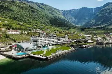 ホテル Ullensvang