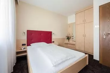 Hotel Garni Sirmian