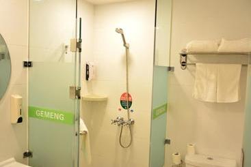 Hotel Greentree Alliance Sanya First Market