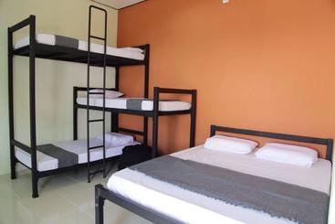 Hotel Belukar Lodges