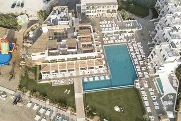 La Siesta Hotel & Beach Resort
