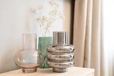 تختخواب و صبحانه Nest