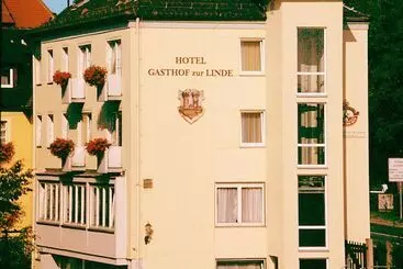 ホテル Gasthof Zur Linde