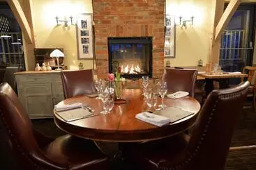 فندق Hare And Hounds Newbury