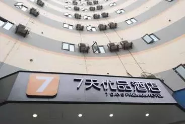 Hotelli 7days Premium Yibin North Gate Bus Station Branch