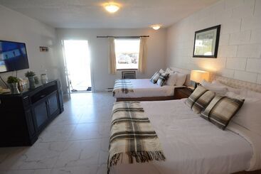 Christina Lake Motel And Rv Park