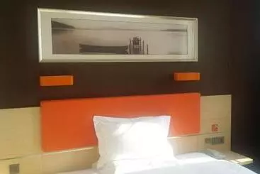 Hotel 7days Premium Zhangjiakou Xuanhua Bell Tower High Speed Railway Station Branch