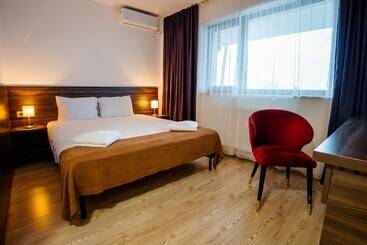 Отель Bliss Inn Tunari