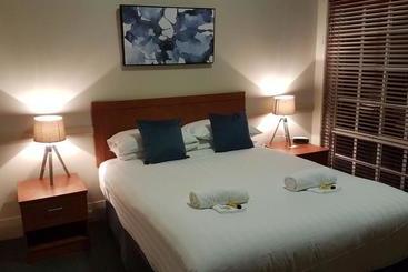 Отель Highlands