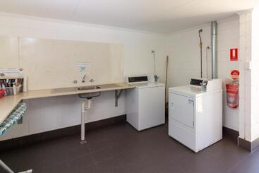 בית מלון כפרי Paringa Caravan Park