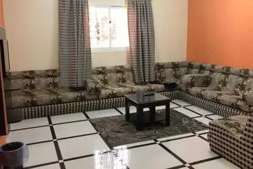 アパートホテル Wafi Hail Furnished Units