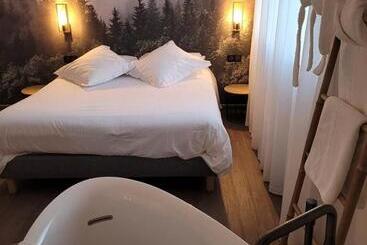 호텔 Restaurant Les Glycines