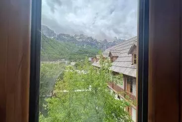 Hotel Logu I Harushave
