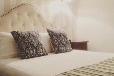 هتل Alda Hospedería De Los Reyes