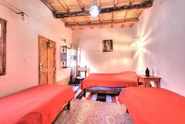 Hotell Ayouze Auberge