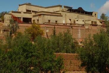 هتل Ayouze Auberge