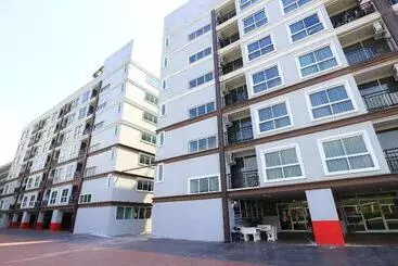 Hotel You House Residence